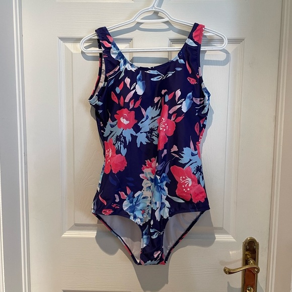 BNWOT One piece bathing suit - Picture 1 of 4
